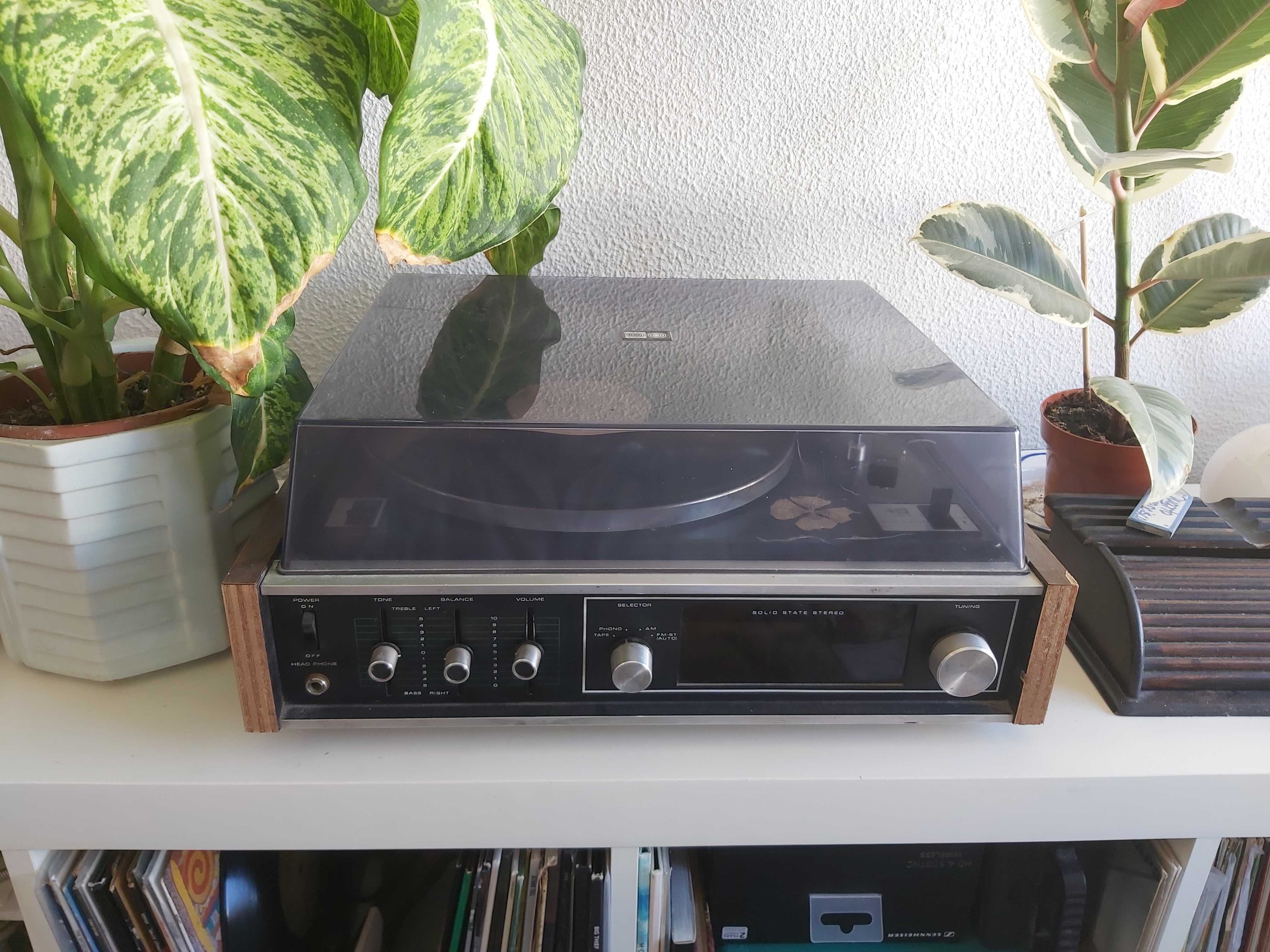 2 Giradiscos vintage Onkyo SM10 e Dual HS36