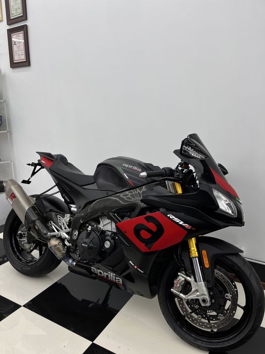 Aprilia RSV4 1000 Factory RR RF Akrapovic S1000 cbr zx10 R1 Niemcy
