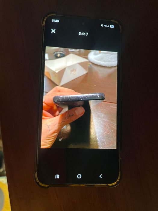 Samsung S22 – Desbloqueado, ótimo para foto/vídeo + películas proteção