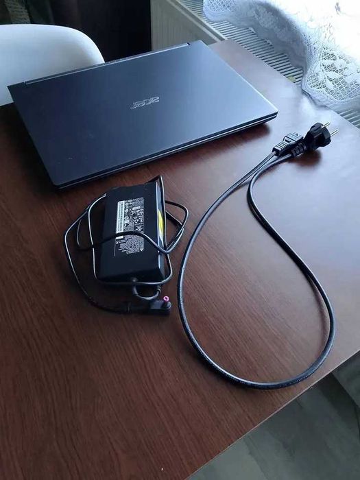 Laptop gamingowy Acer Aspire 7A715-75G-50V4 15,6" (cena do negocjacji)