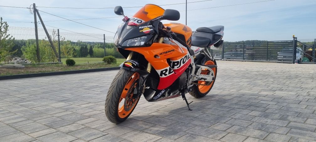 Cbr1000rr repsol w idealnym stanie