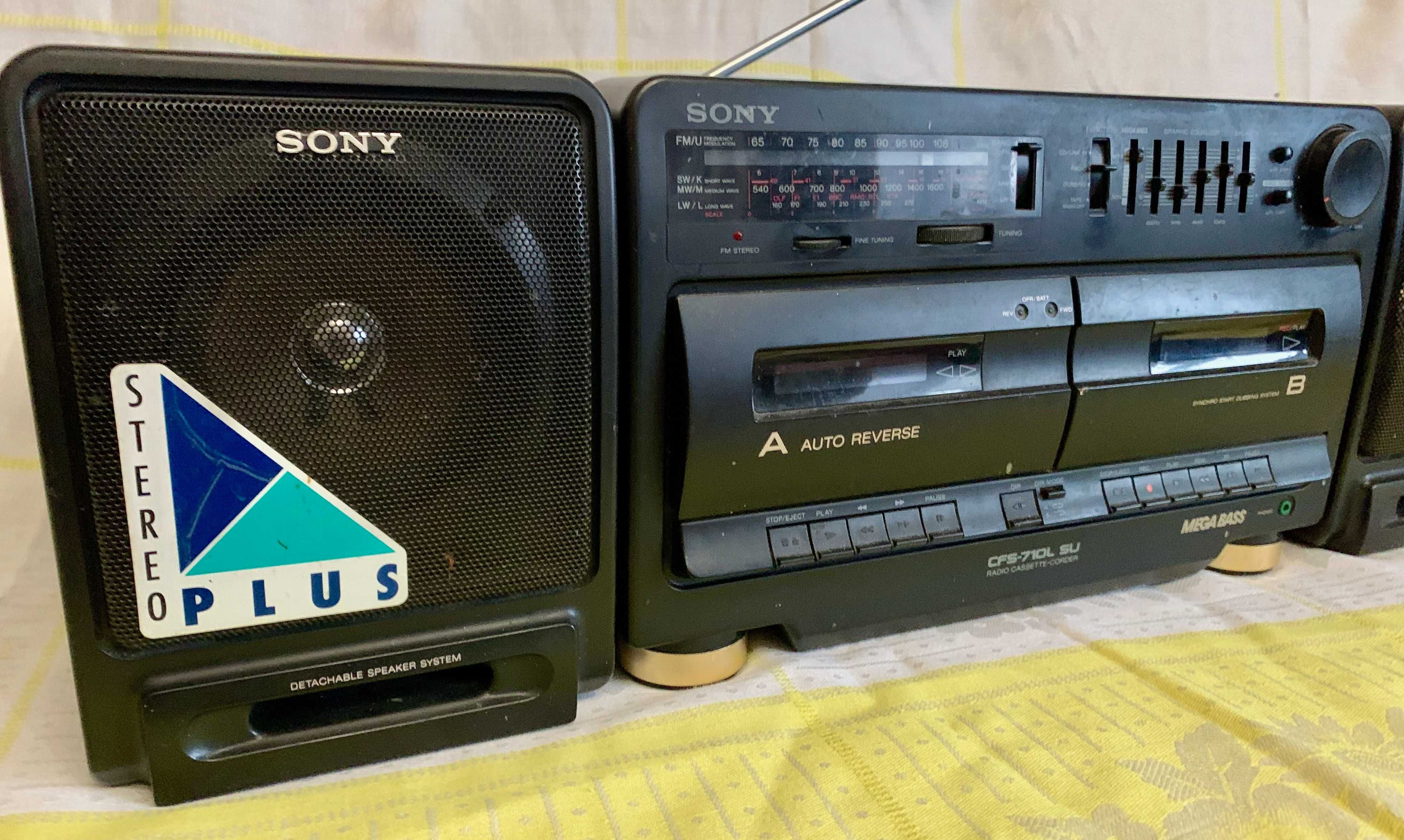 SONY CFS-710L Radio Cassette Corder стереосистема касетна дека