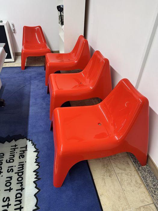 Poltrona exterior , interior , vermelha e branco