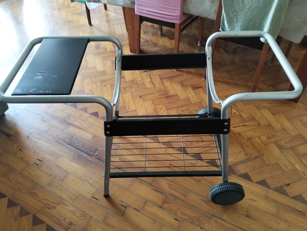 Mesa de churrasco