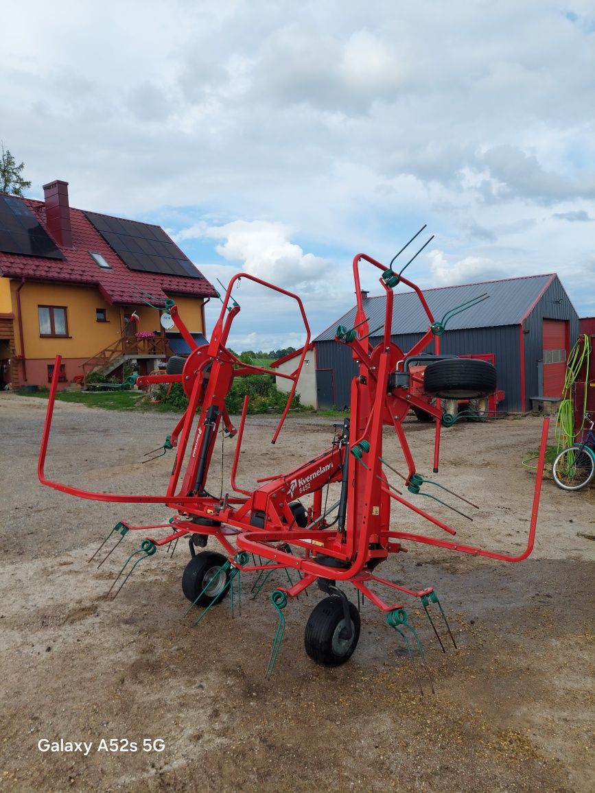 Przetrząsacz Kverneland 8452