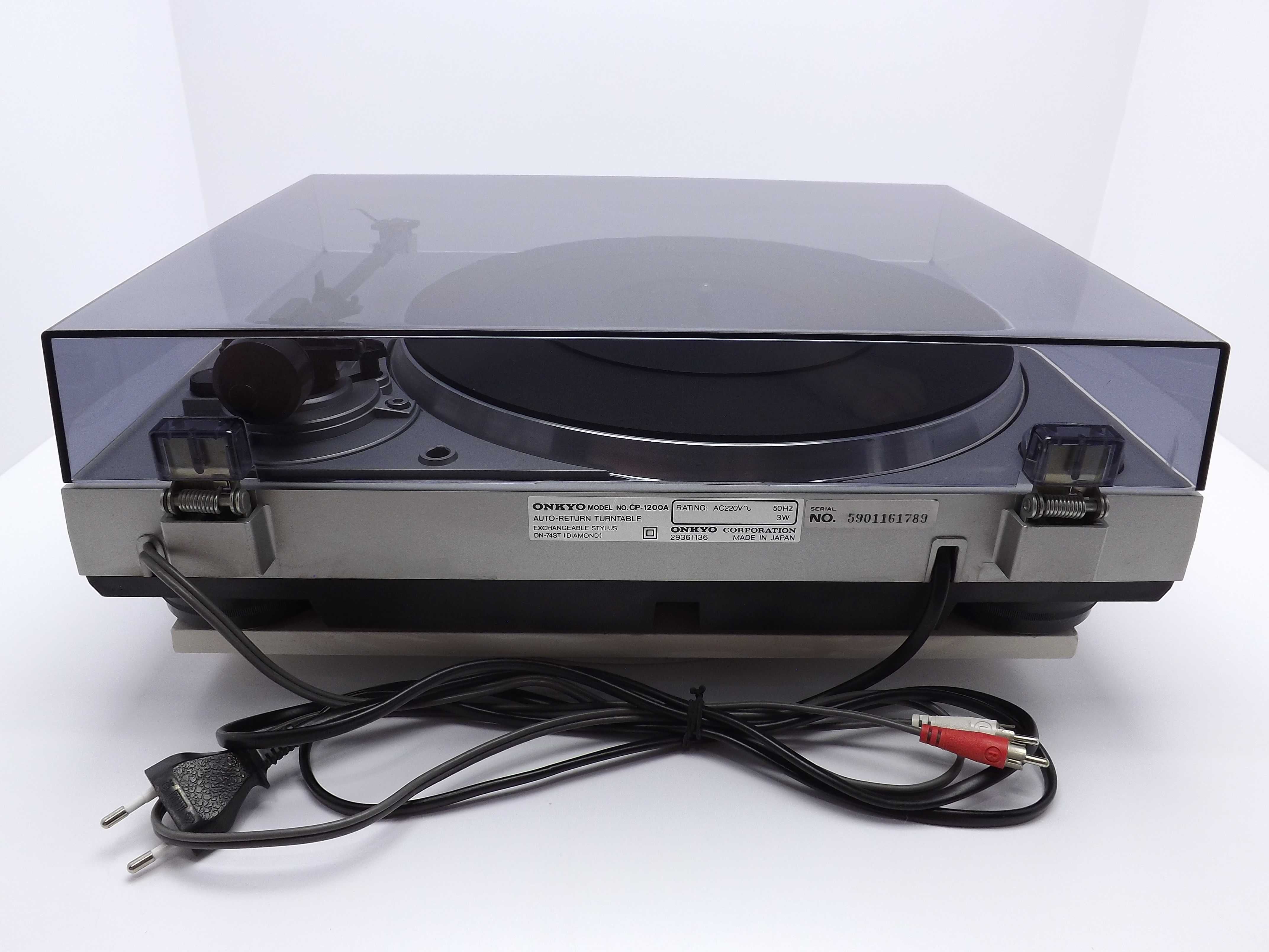 Gramofon Onkyo CP-1200A