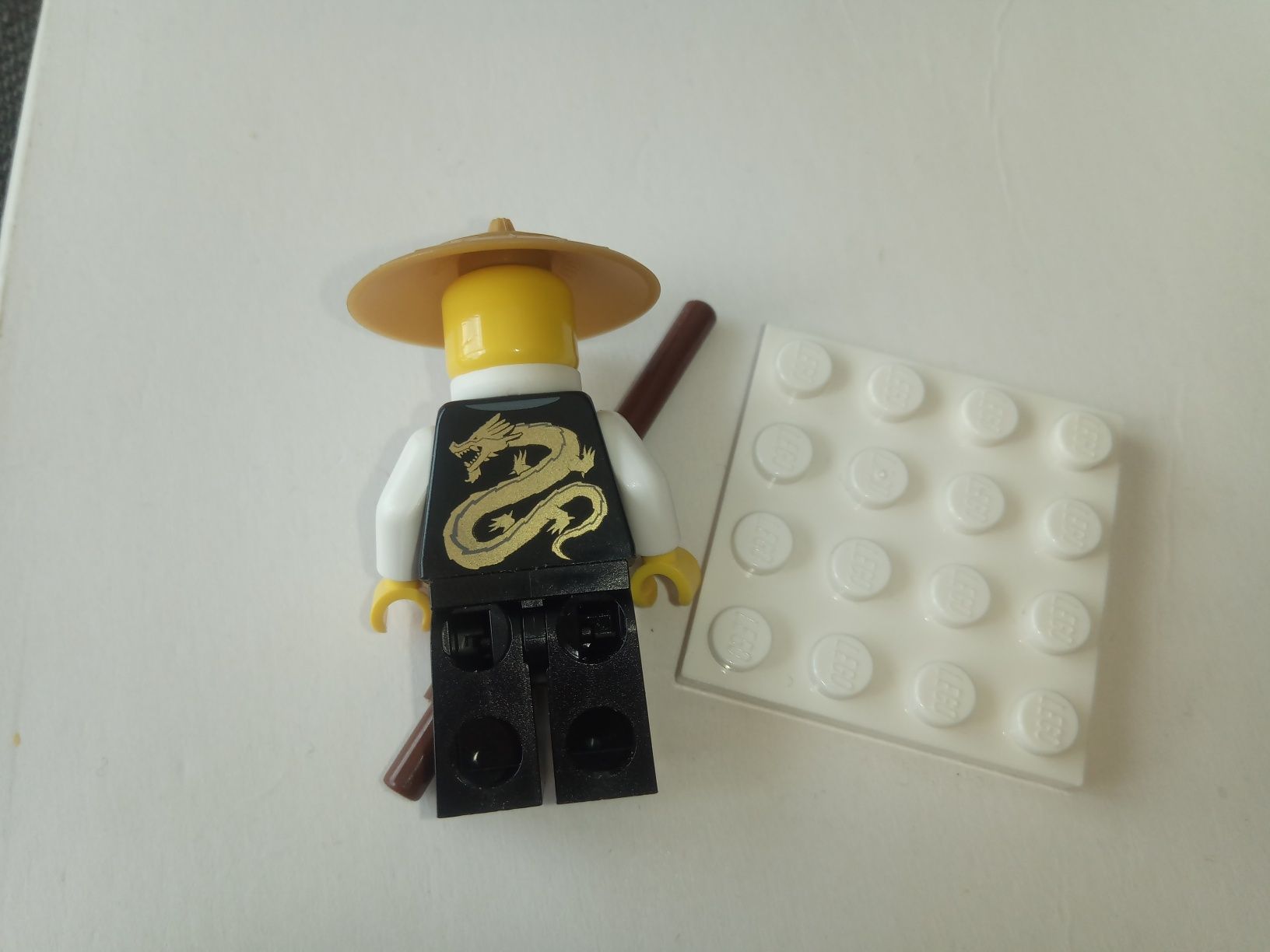 Figurka LEGO Ninjago Sensei Wu njo495 broń podstawka
