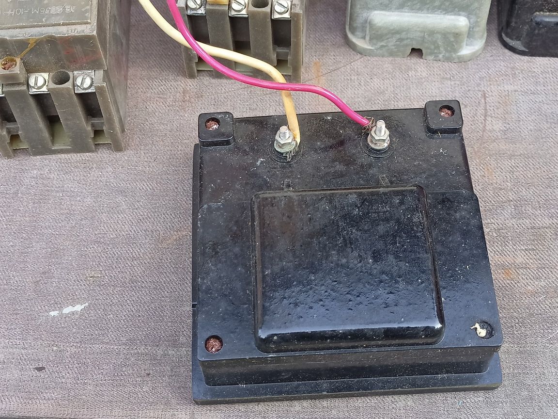 Выключатель, пакетник АП50-3МТ, АП50-2МТ, ПНВ 30у2, вольтметр