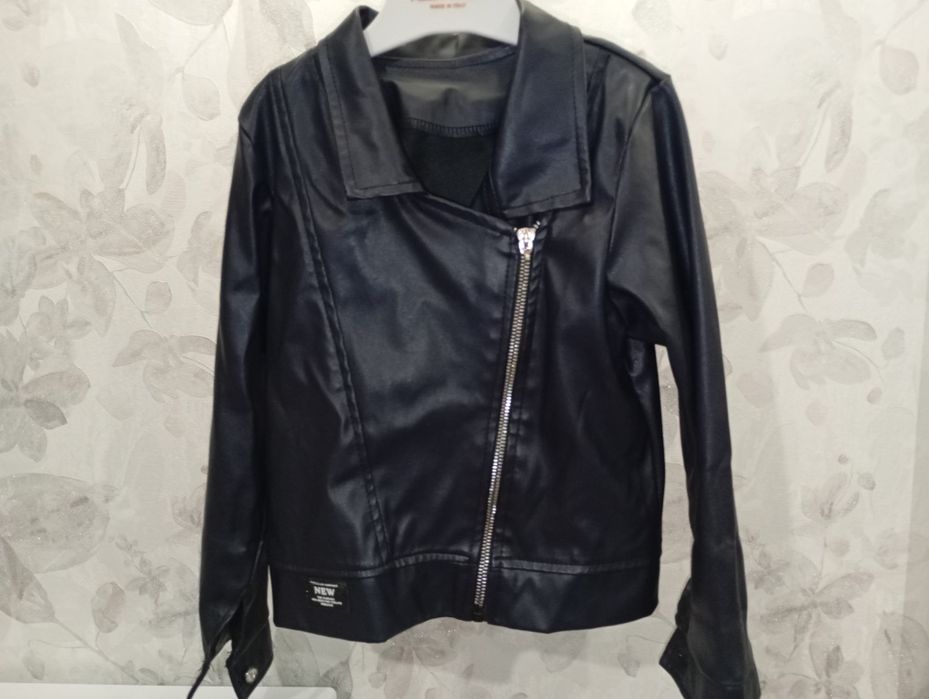 Шкіряний жакет для дівчинки