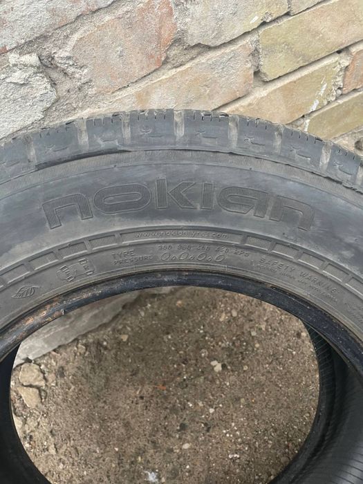 Гума зимова Nokian 195/70/r15 c