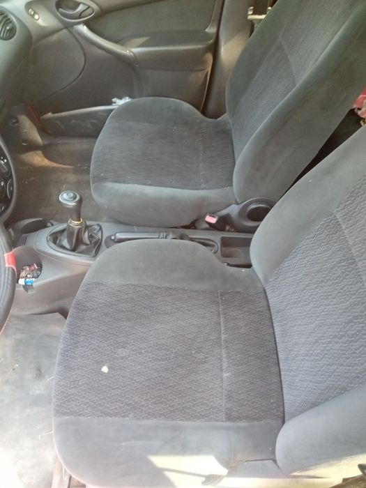 Розборка Ford Focus 1 універсал 1.6 бензин Форд Фокус по запчастинам