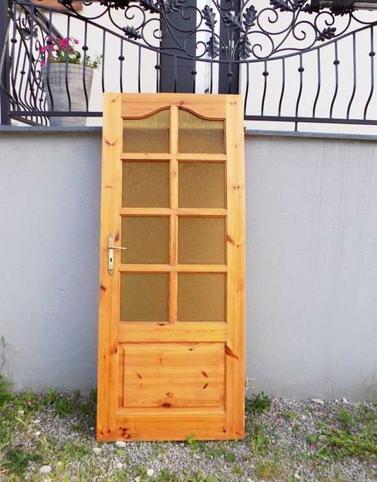 Drzwi drewniane z szybami 70, 3 sztuki- 2 pokojowe + łazienkowe