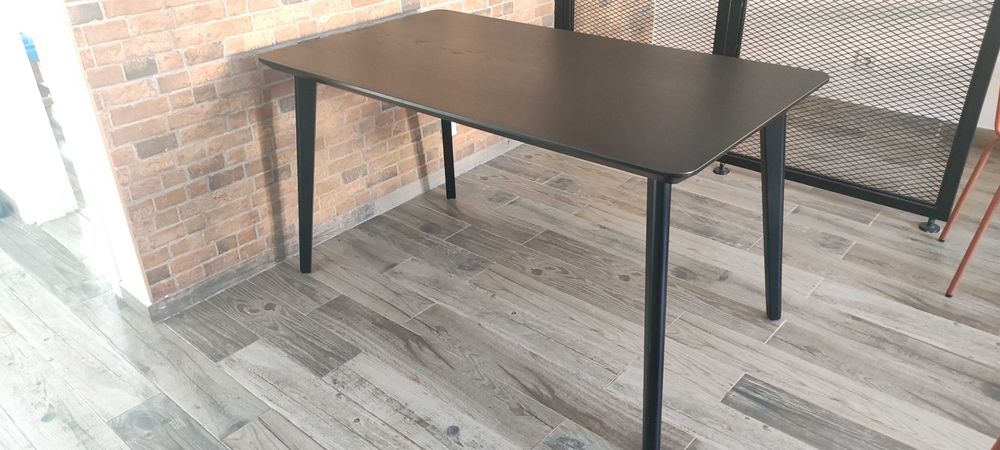 Mesa LISABO IKEA em bom estado