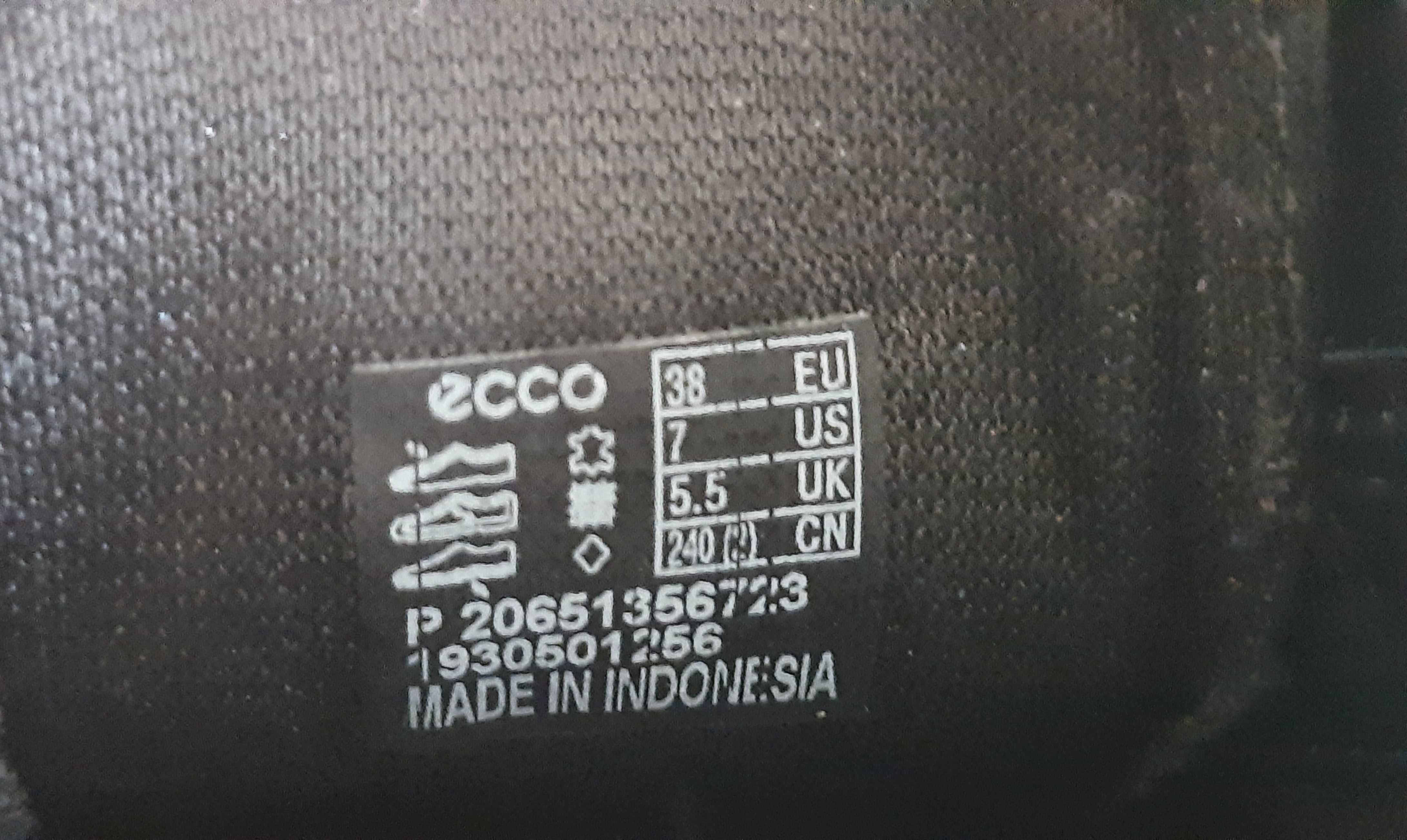 Стильные черные кожаные кроссовки Ecco Soft 2. Размер 38, 24,5-25см.