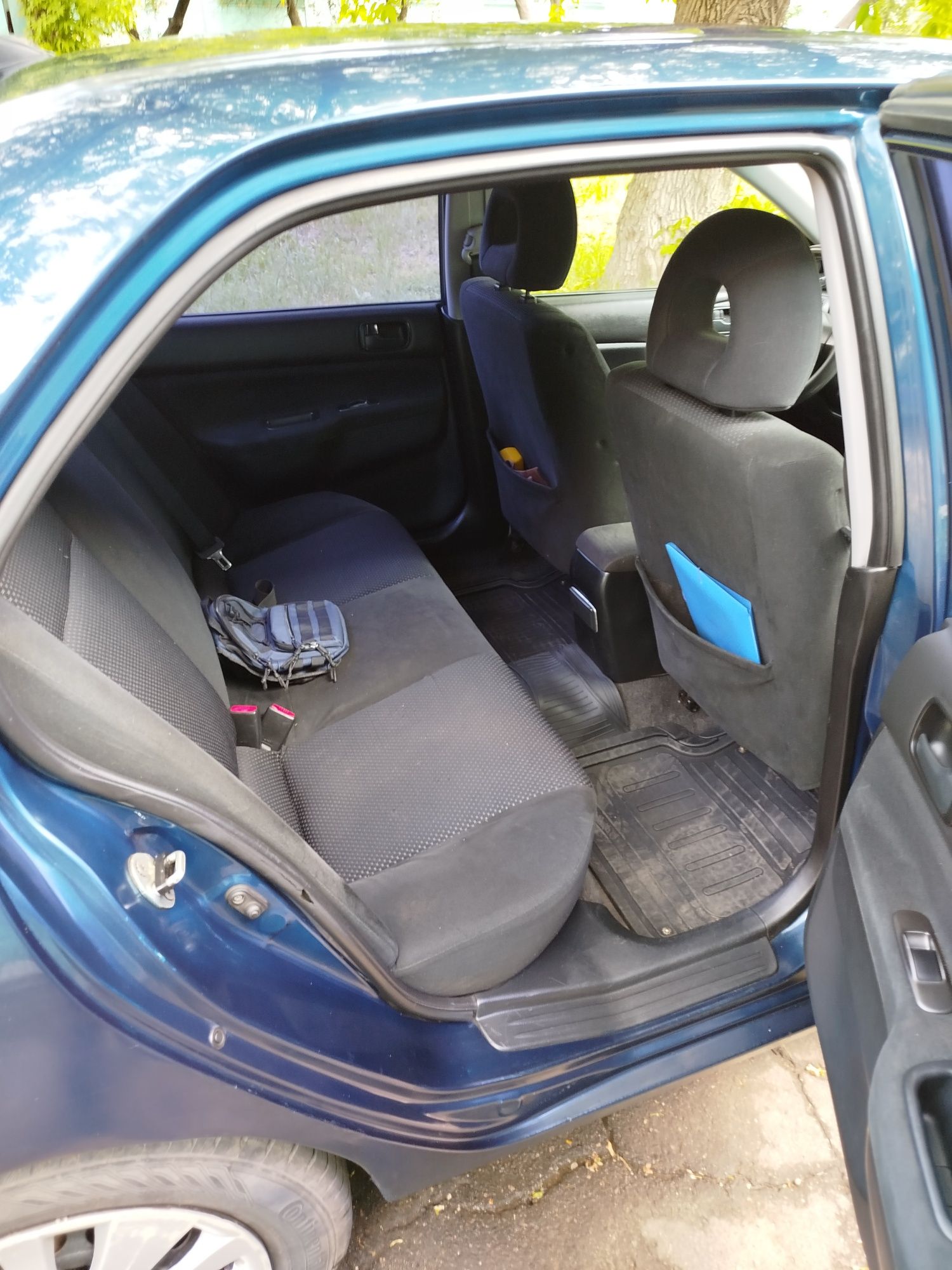 Mitsubishi lancer 9
