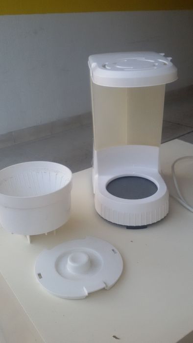 Máquina  de café elétrica. de filtro ler descrição abaixo.
