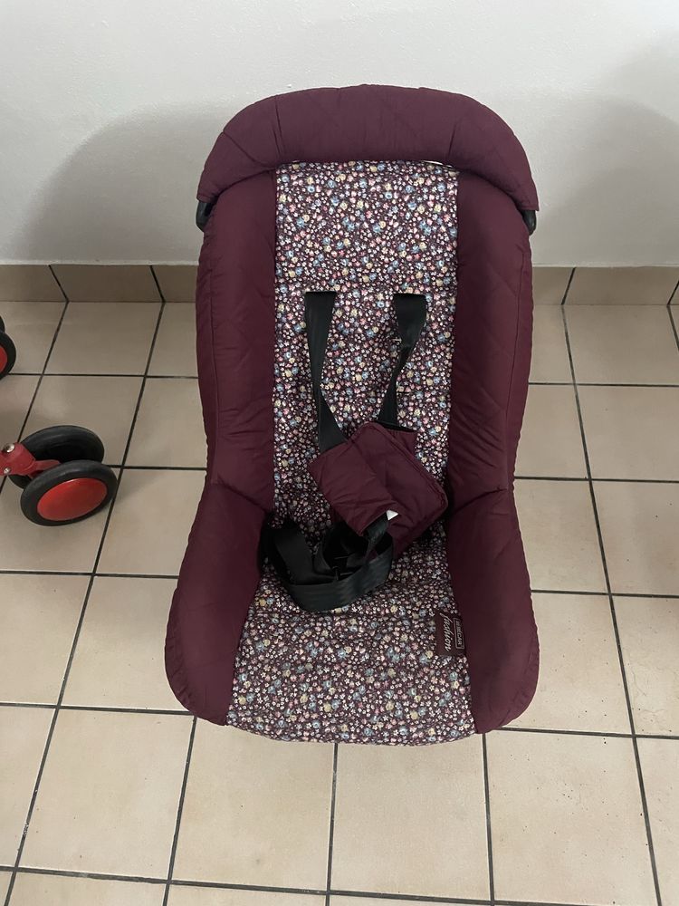 Carrinho e cadeira bebé