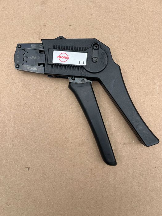 Zaciskarka do złączek Molex 69008