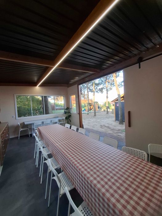 Aluguer de espaço para eventos. Disponivel  a partir de 23 de junho.