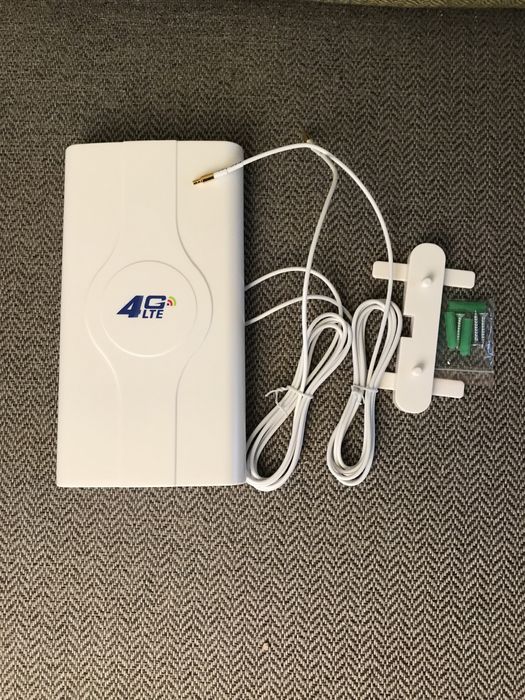 Антена 3G/4G MIMO 700-2600 мГц - TS9 конектори
