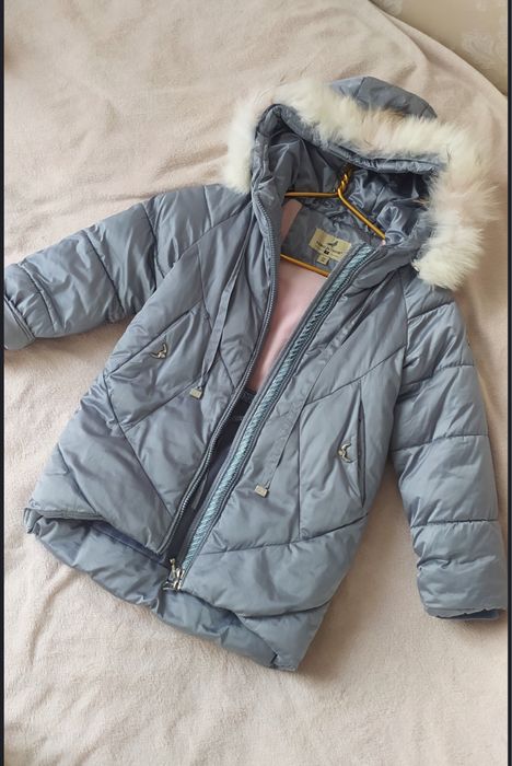 Пуховик на дівчинку