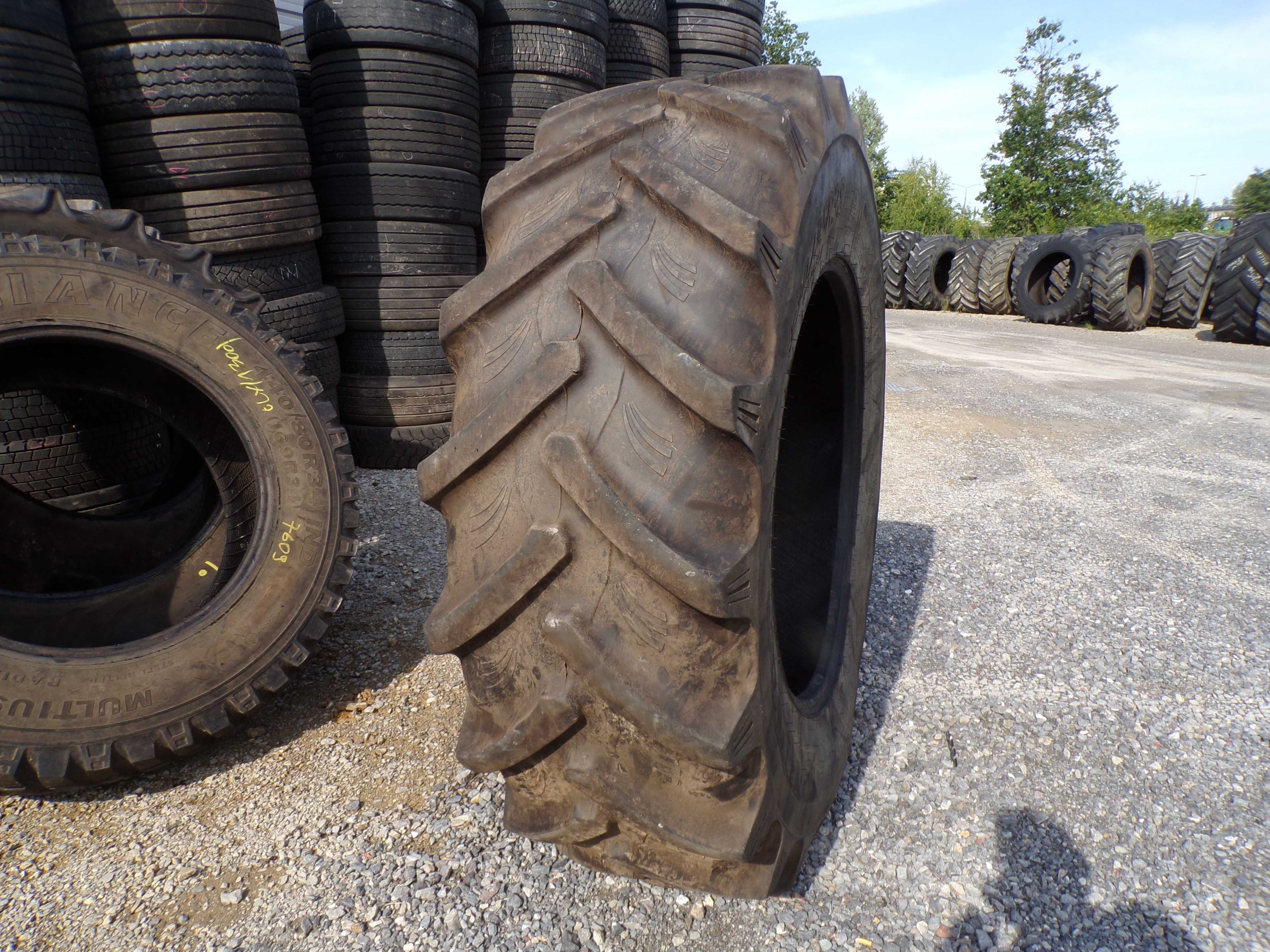 opona 520/85R38 20.8R38 GRI GREEN XLR (1800 netto)
