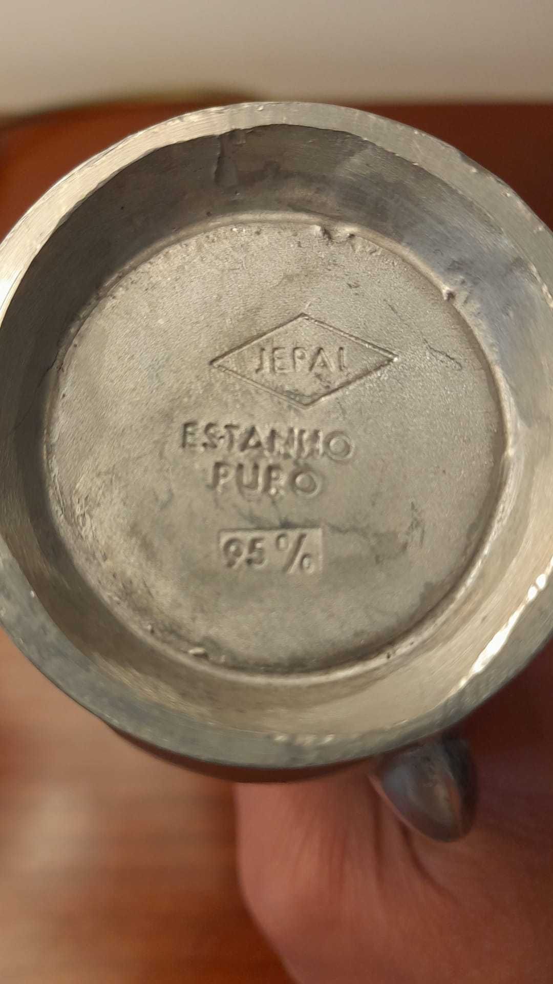 2 Peças decorativas em estanho