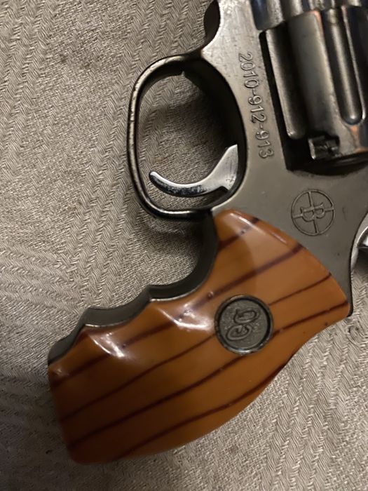 Зажигалка запальничка пістолет