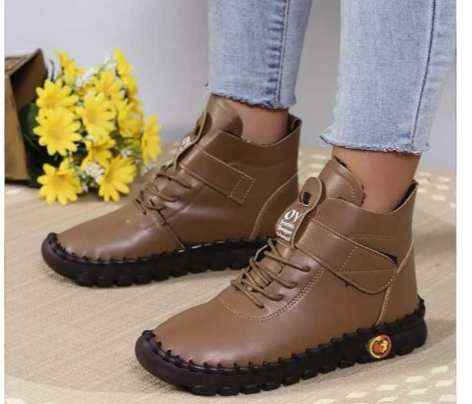Жіночі зимові чоботи з м'яким внутрішнім ущільненням