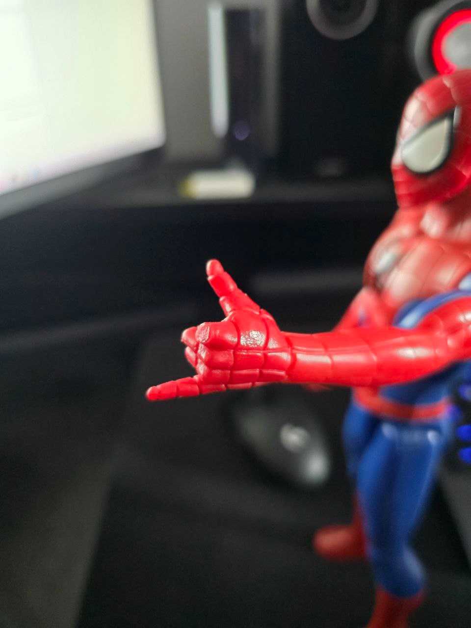 Figurka Spider-Man – duża postać Marvel, zabawka dla dzieci