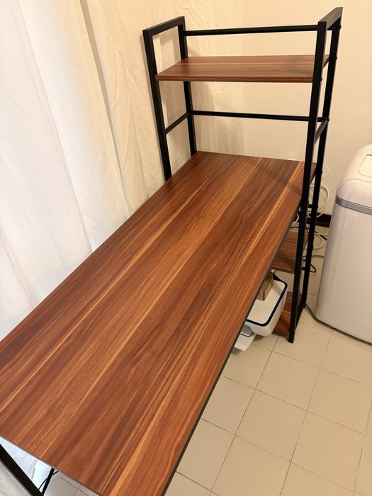 Mesa Secretária c/ estante