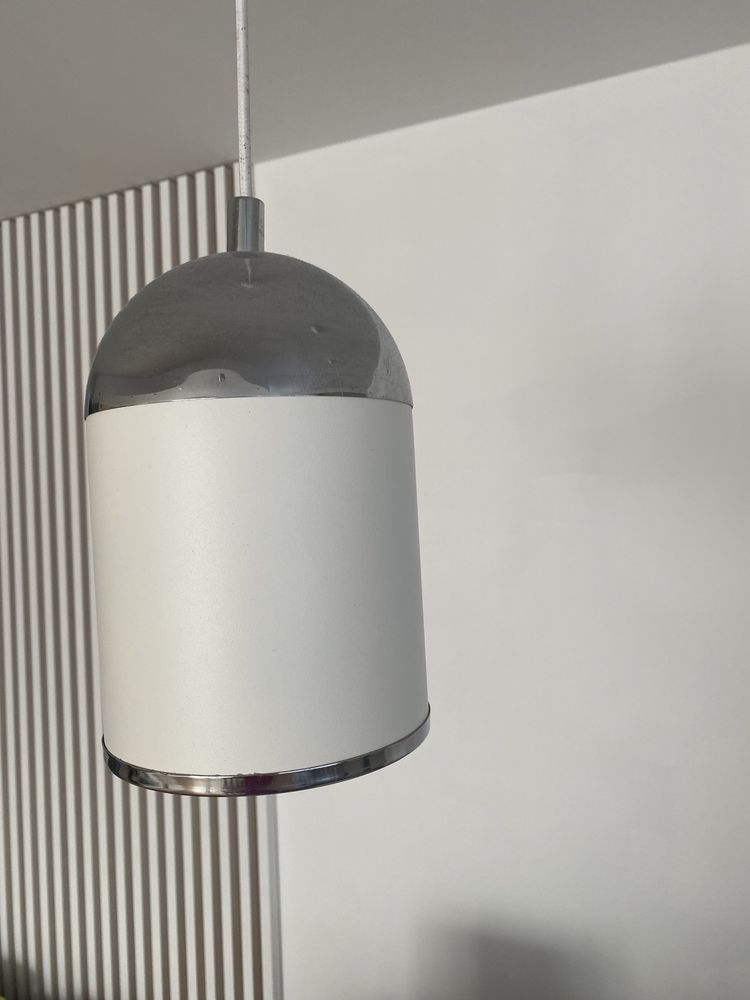 Lampa / lampy trzy białe lampy