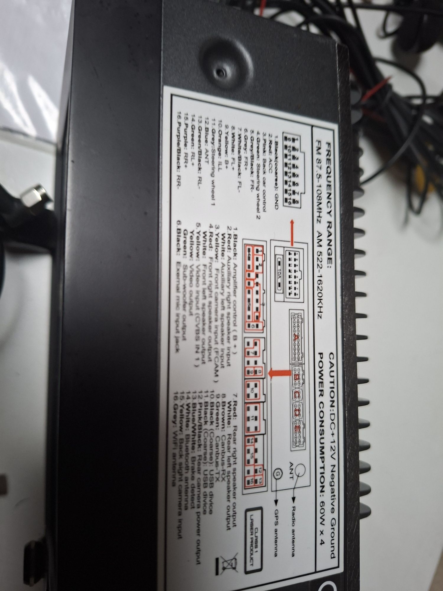 Radio samochodowe vordon AC-8290u uszkodzone