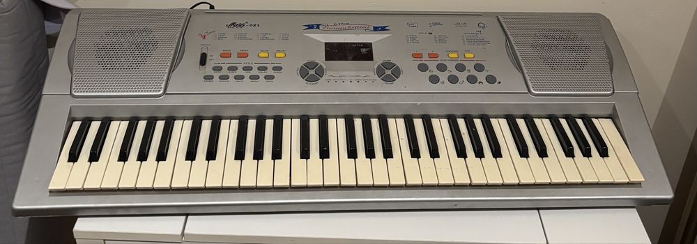 MLS-983 keyboard pianino