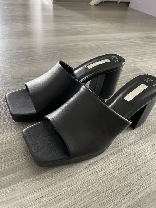 Жіночі шльопанці на каблуку Primark