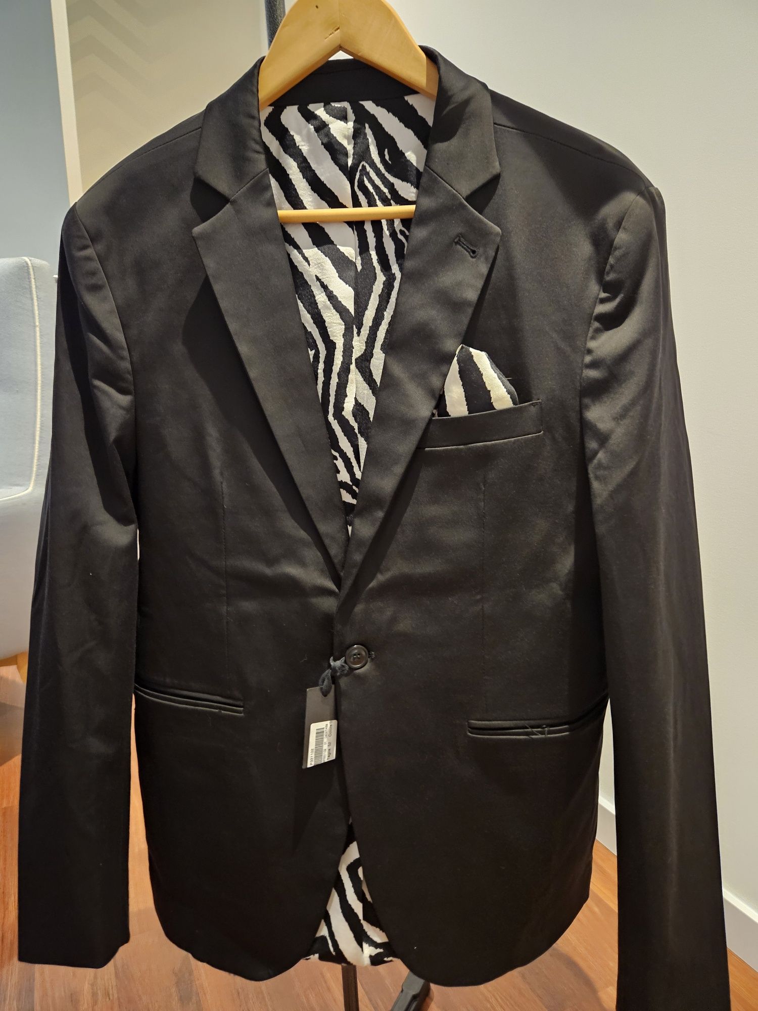 Blazer preto com padrão
