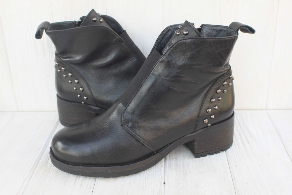 Ботильйони B&Co шкіра Італія 37р черевики ботильоны ботинки