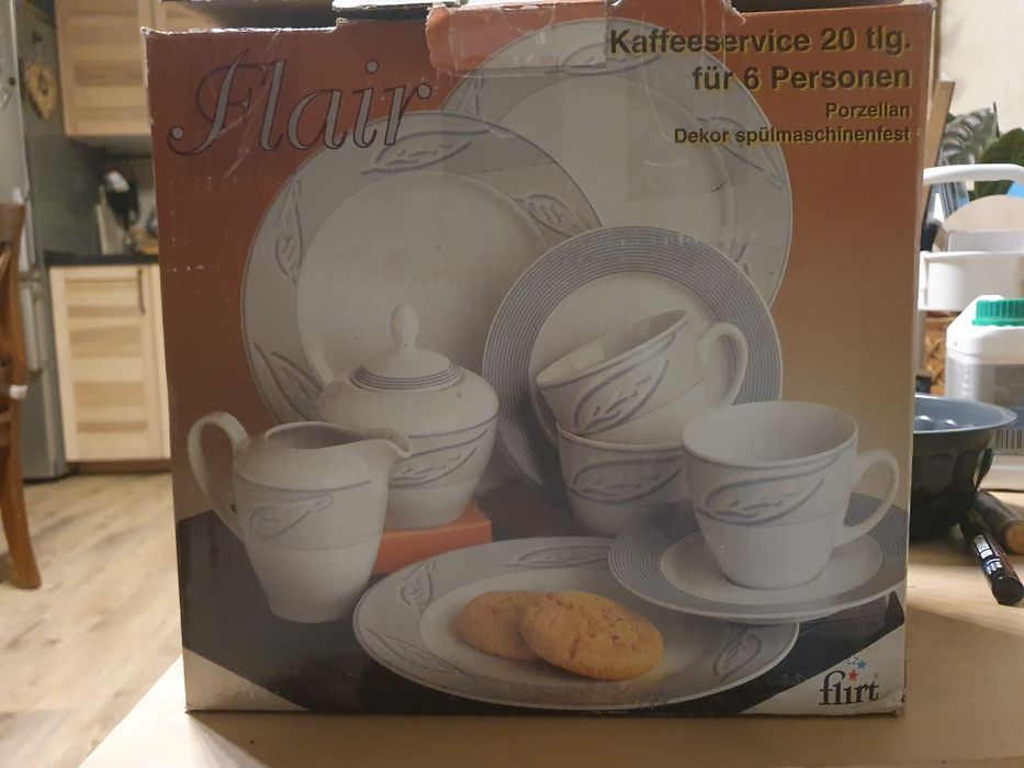 Flirt Flair Serwis porcelana kawowy obiadowy biało szary plus talerze