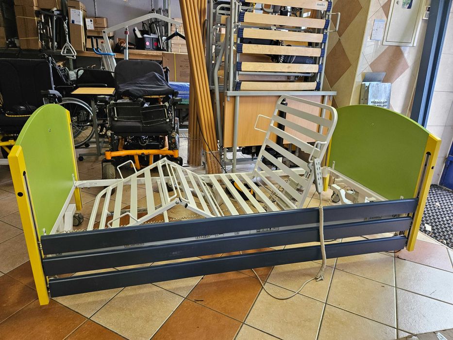 Taurus junior łóżko rehabilitacyjne  dla dziecka/młodzieńca