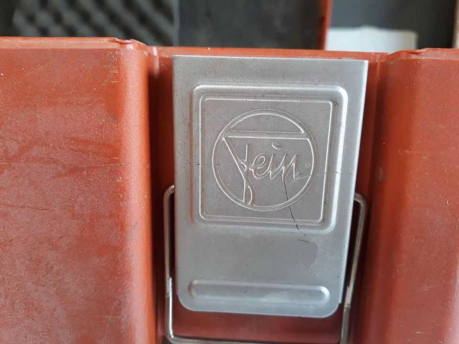 Parafusadora elétrica c/ pente de parafusos