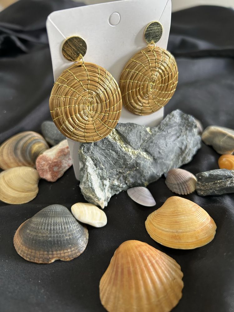 Vendo brincos, pulseiras e colares da marca Capim Dourado