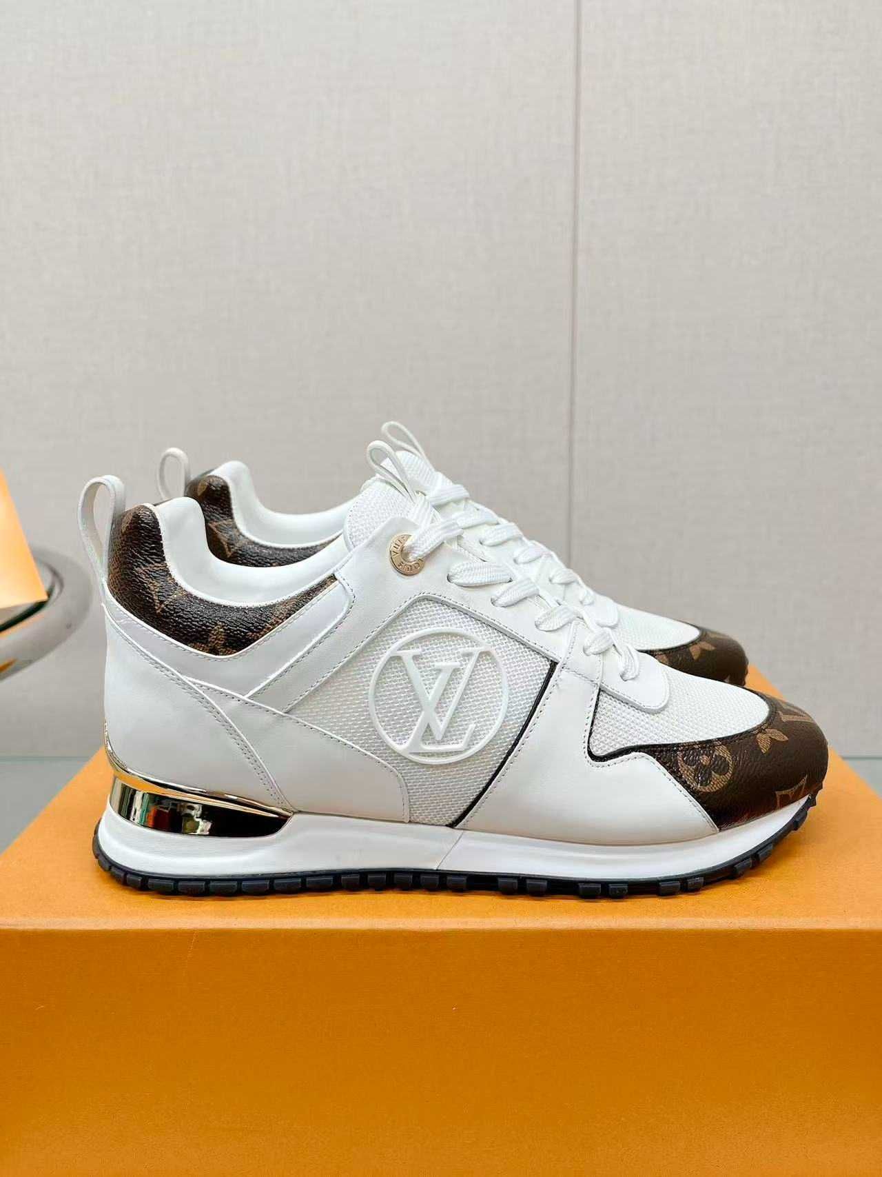 LOUIS VUITTON Run Away Sapatilhas em Couro Tamanho Personalizado