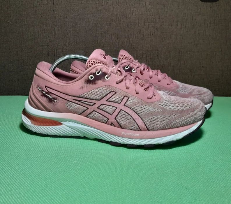 Asics Gel Glorify 5