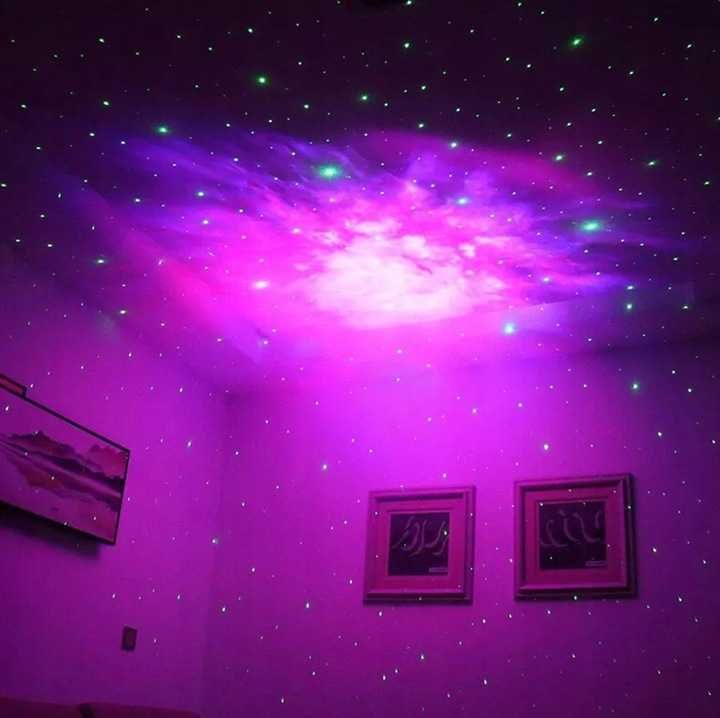 Projektor Gwiazd Nieba LED RGB Lampka Nocna Astronauta Dla Dziecka