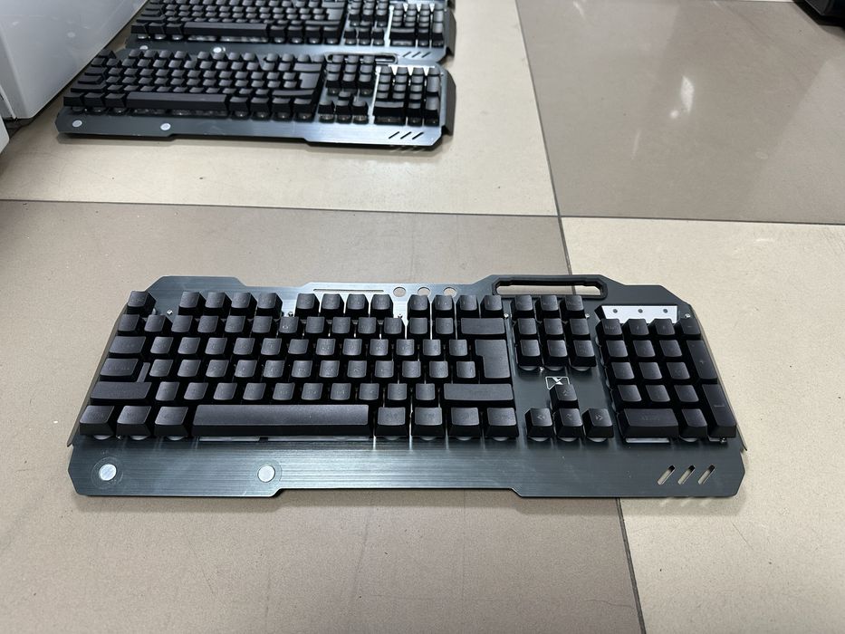 Нові брендові механічні клавіатури з підсвіткою