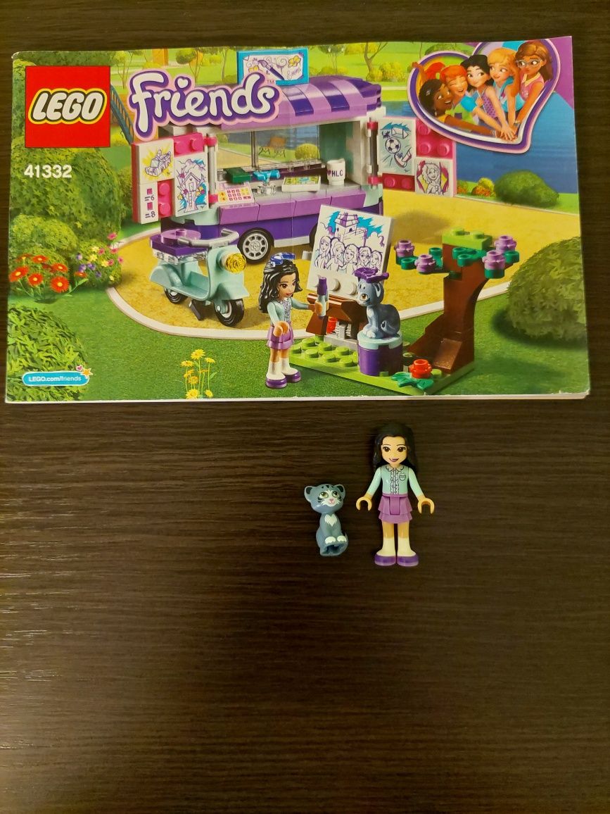 LEGO Friends 41332 Stoisko z rysunkami Emmy