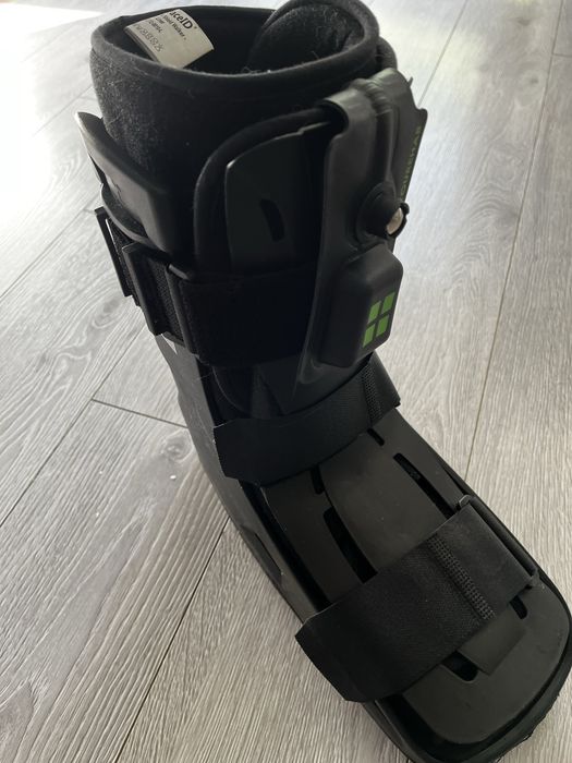 Orteza krutki but marszowy