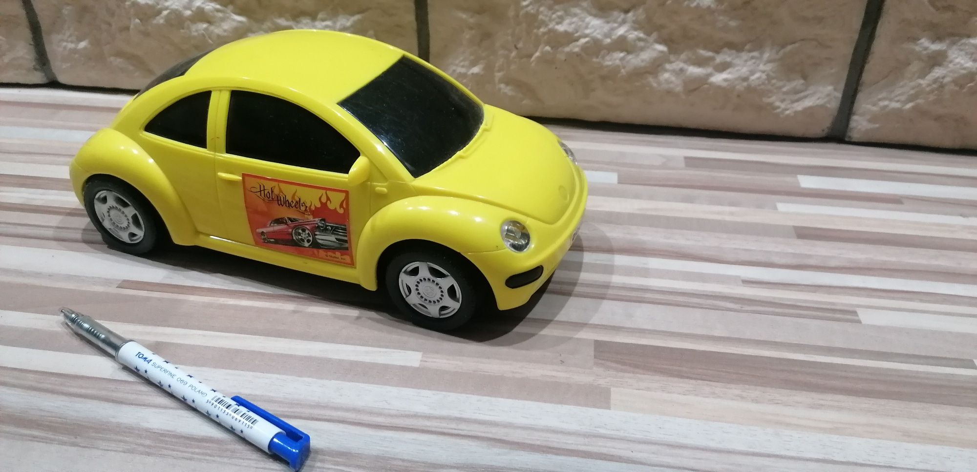 Auto VW new Beetle zabawka