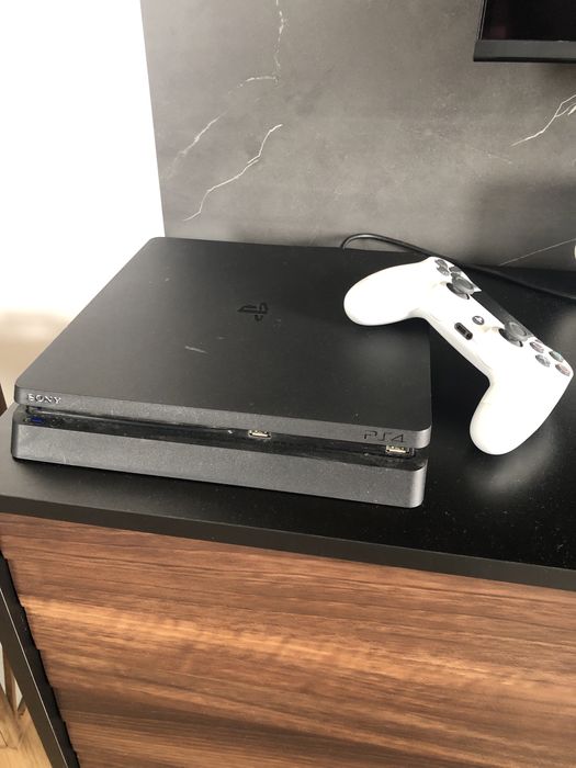PS4 Slim 500GB + biały pad