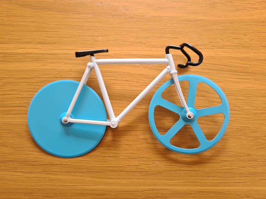 Cortador de pizza em forma de bicicleta